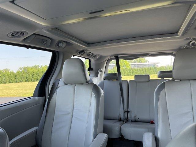 Photo of 2013 Predawn Gray Mica Toyota Sienna