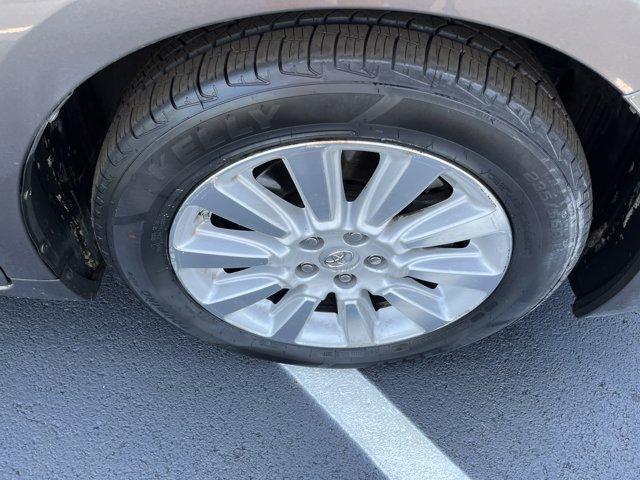 Photo of 2013 Predawn Gray Mica Toyota Sienna