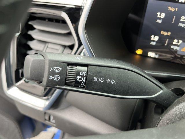 Photo of 2025 Metallic GMC Canyon