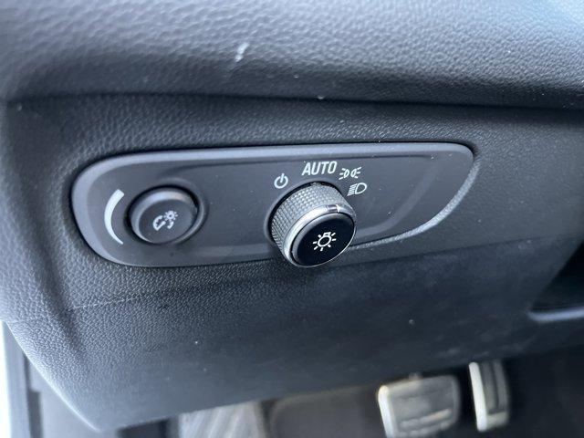 Photo of 2023 Summit White Buick Envision