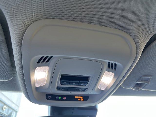 Photo of 2023 Summit White Buick Envision