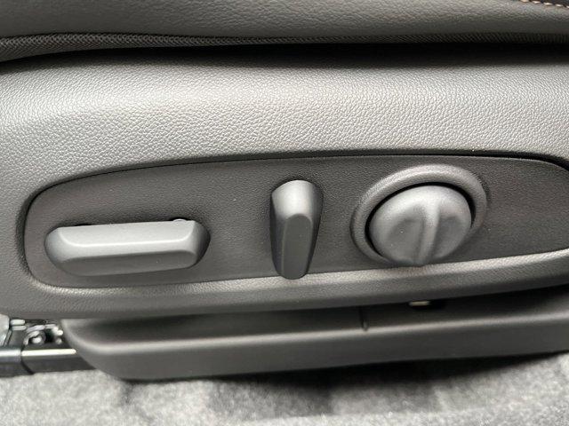 Photo of 2025 Ebony Twilight Metallic Buick Envista