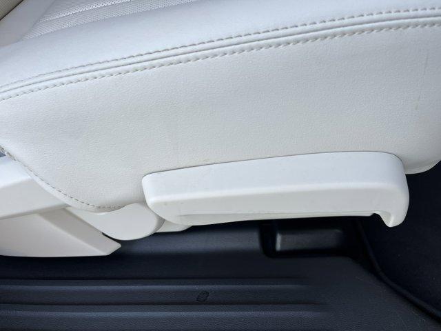 Photo of 2023 White Frost Tri-Coat Buick Enclave