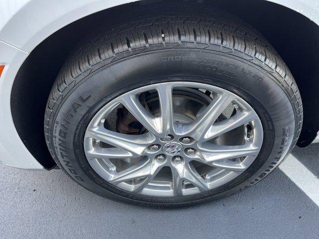 Photo of 2023 White Frost Tri-Coat Buick Enclave