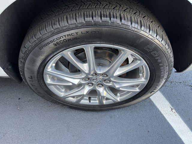 Photo of 2023 White Frost Tri-Coat Buick Enclave