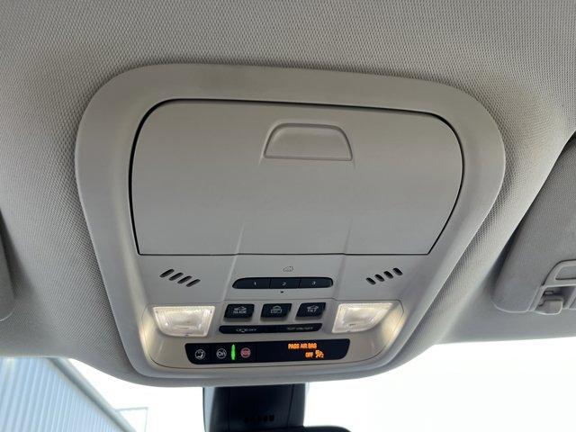 Photo of 2023 White Frost Tri-Coat Buick Enclave