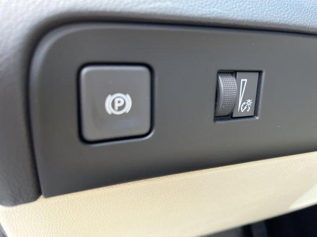 Photo of 2023 White Frost Tri-Coat Buick Enclave