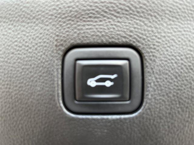 Photo of 2023 White Frost Tri-Coat Buick Enclave
