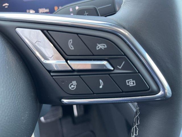Photo of 2025 Summit White Buick Envision