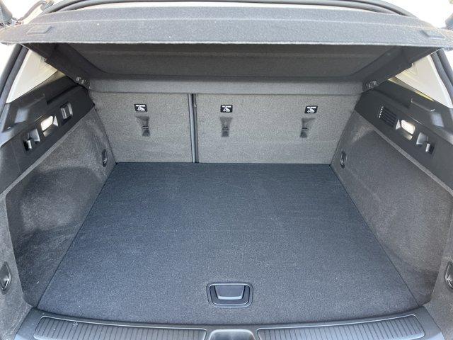 Photo of 2025 Summit White Buick Envision