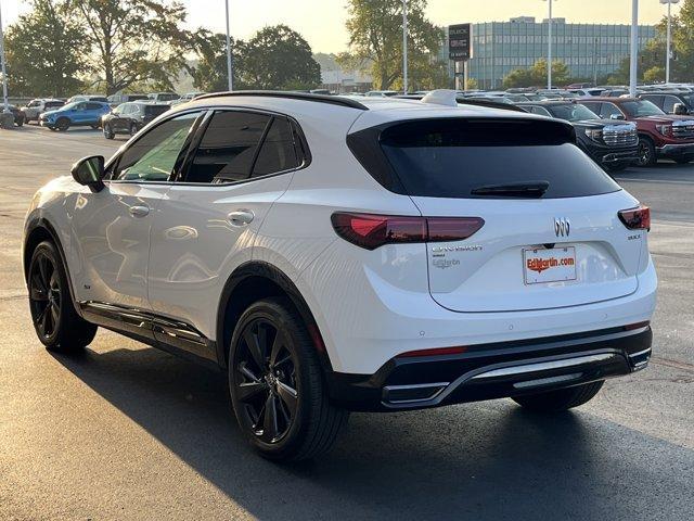 Photo of 2025 Summit White Buick Envision