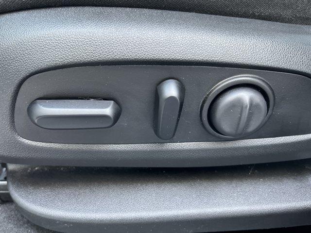 Photo of 2020 Summit White Chevrolet Equinox