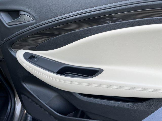 Photo of 2019 Bronze Alloy Metallic Buick Envision