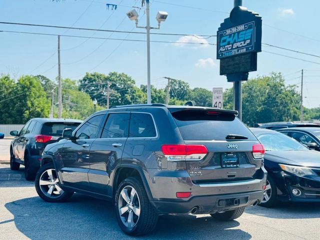Photo of 2015 DarkGrey Jeep Grand Cherokee