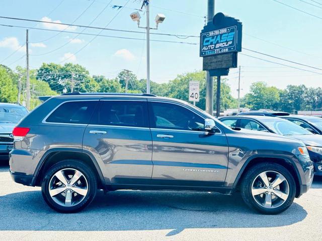 Photo of 2015 DarkGrey Jeep Grand Cherokee