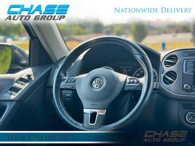 Photo of 2016 Night Blue Metallic Volkswagen Tiguan