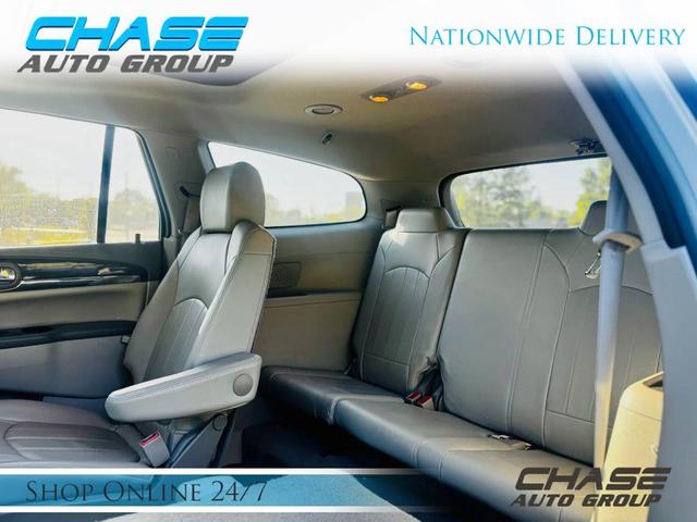 Photo of 2017 White Frost Tricoat Buick Enclave