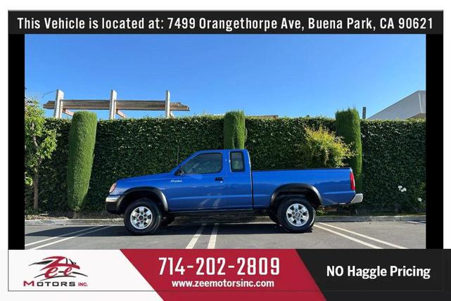 Photo of 1998 Blue Nissan Frontier