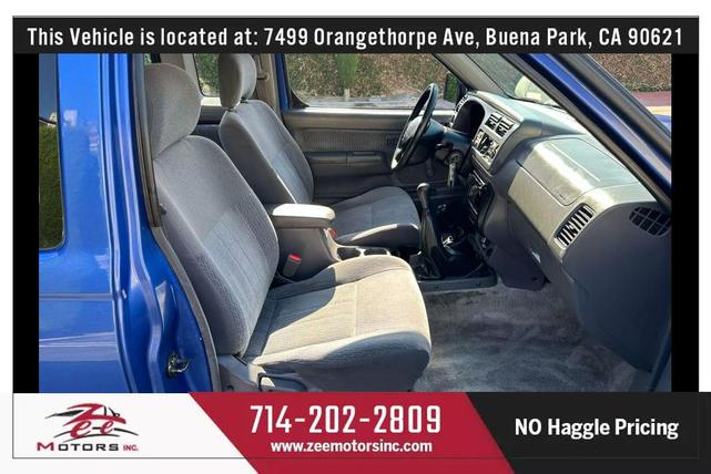 Photo of 1998 Blue Nissan Frontier
