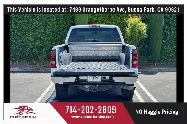 Photo of 2004 Summit White Chevrolet Silverado 2500