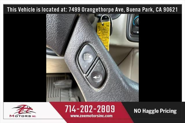 Photo of 2004 Summit White Chevrolet Silverado 2500