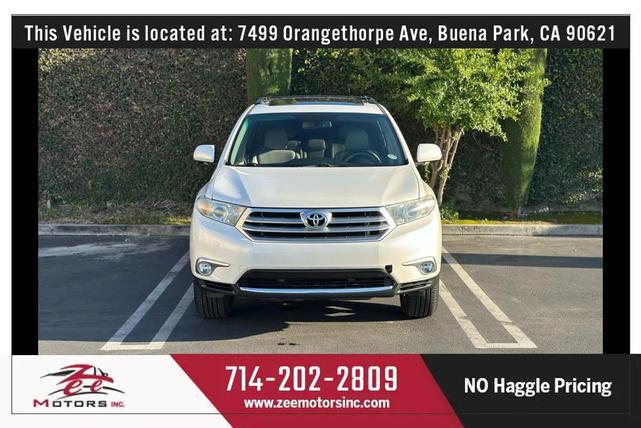Photo of 2013 Blizzard Pearl Toyota Highlander