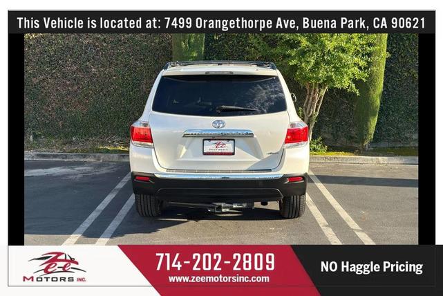 Photo of 2013 Blizzard Pearl Toyota Highlander