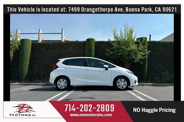 Photo of 2015 White Orchid Pearl Honda Fit