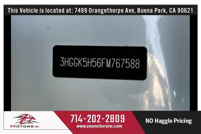 Photo of 2015 White Orchid Pearl Honda Fit