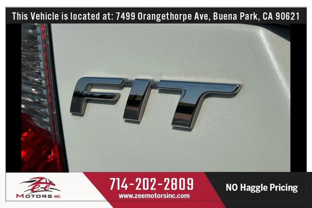Photo of 2015 White Orchid Pearl Honda Fit
