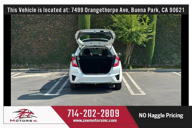 Photo of 2015 White Orchid Pearl Honda Fit