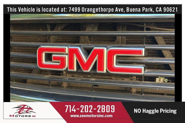 Photo of 2005 Silver Birch Metallic GMC Yukon XL