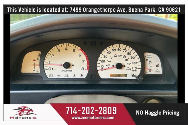 Photo of 2003 Super White Toyota Tacoma