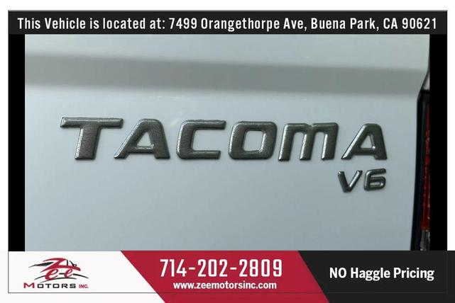Photo of 2003 Super White Toyota Tacoma