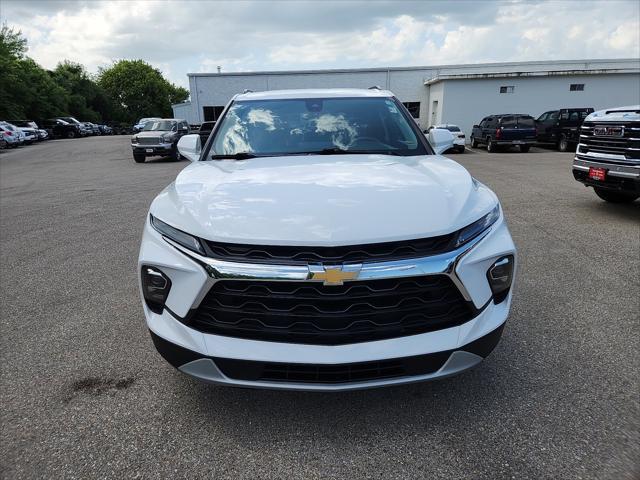 Photo of 2023 Summit White Chevrolet Blazer