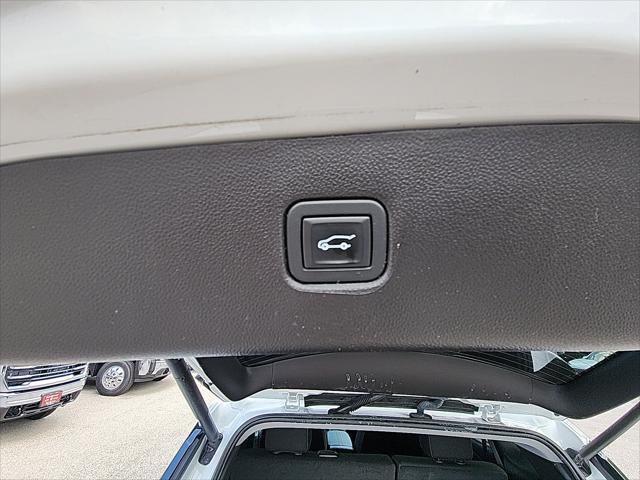 Photo of 2023 Summit White Chevrolet Blazer