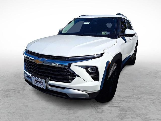 Photo of 2026 Summit White Chevrolet Trailblazer