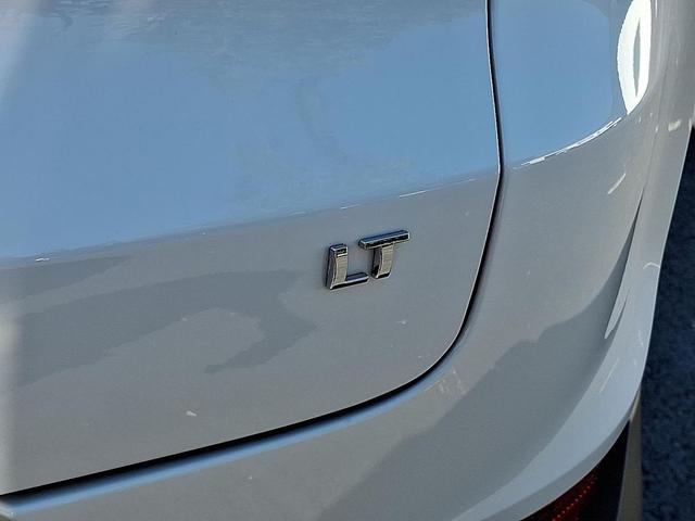 Photo of 2026 Summit White Chevrolet Trailblazer