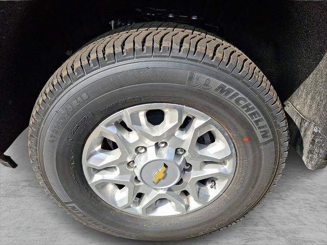Photo of 2025 Summit White Chevrolet Silverado 2500