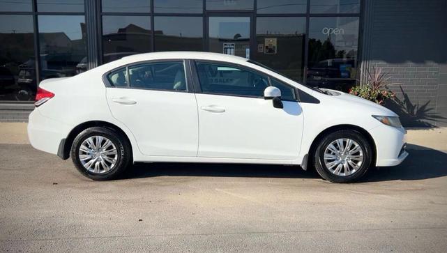 Photo of 2014 Taffeta White Honda Civic