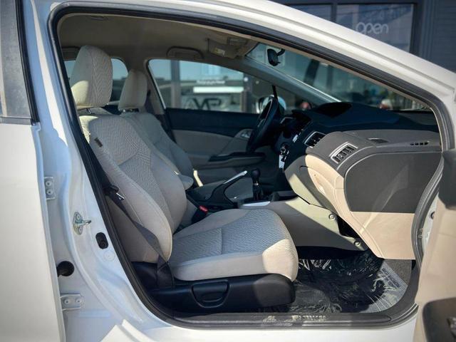 Photo of 2014 Taffeta White Honda Civic
