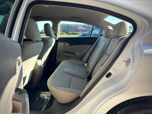 Photo of 2014 Taffeta White Honda Civic