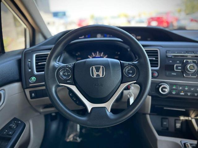Photo of 2014 Taffeta White Honda Civic