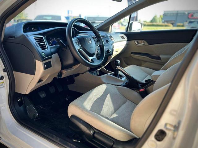 Photo of 2014 Taffeta White Honda Civic