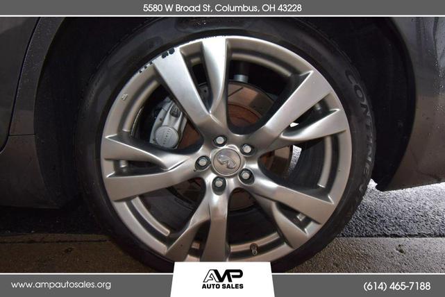 Photo of 2015 Gray INFINITI Q70
