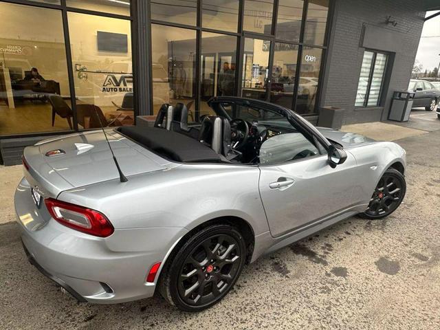 Photo of 2020 Chiaro Silver Metallic FIAT 124 Spider