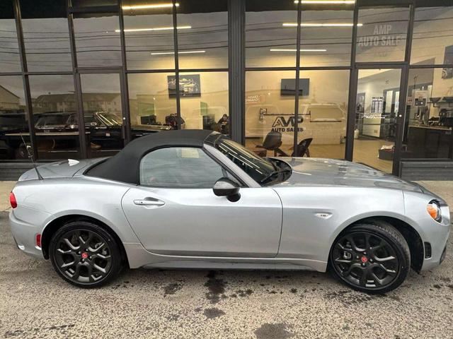Photo of 2020 Chiaro Silver Metallic FIAT 124 Spider