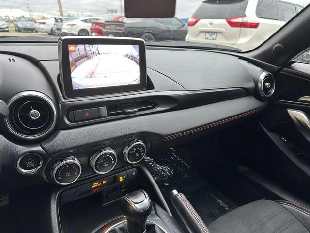 Photo of 2020 Chiaro Silver Metallic FIAT 124 Spider