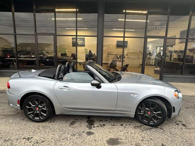 Photo of 2020 Chiaro Silver Metallic FIAT 124 Spider