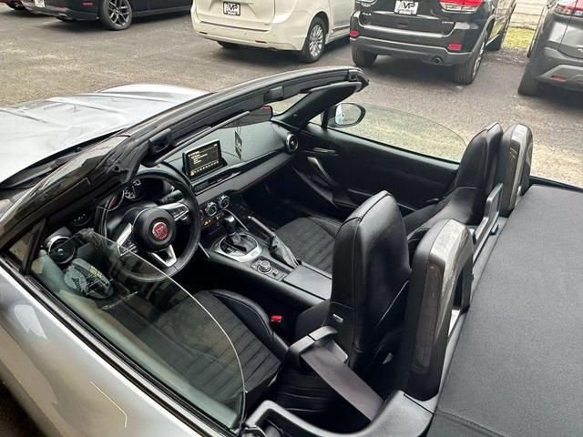 Photo of 2020 Chiaro Silver Metallic FIAT 124 Spider